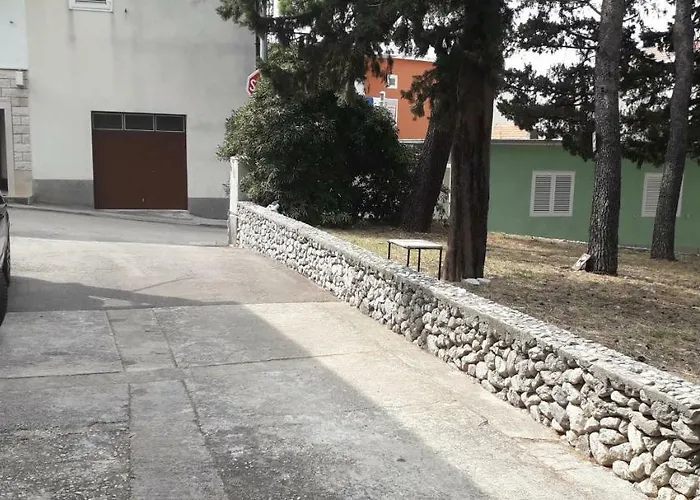 Perovic * Baška Voda